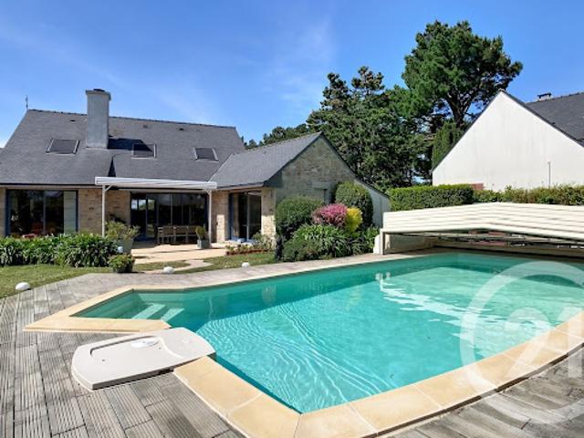 Maison avec piscine et jardin