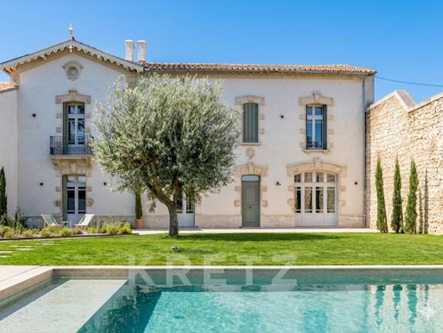 Maison avec piscine et jardin