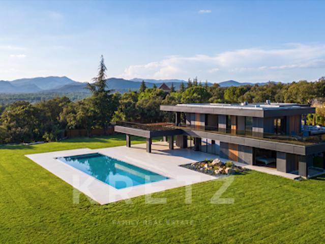 Maison avec piscine et jardin