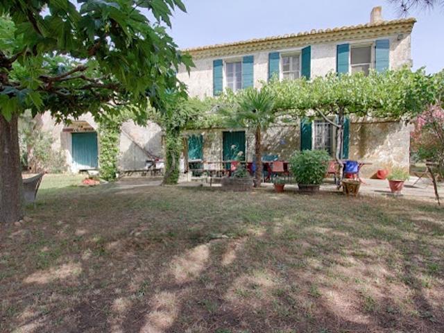 Maison avec piscine et jardin