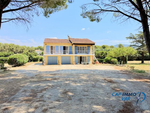 Maison avec piscine et jardin