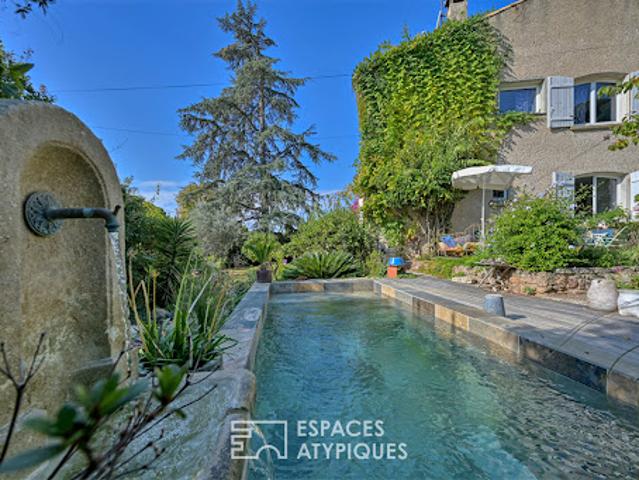 Maison avec piscine et jardin