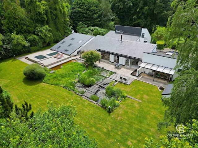 Maison avec piscine et jardin