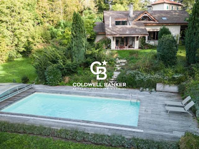Maison avec piscine et jardin