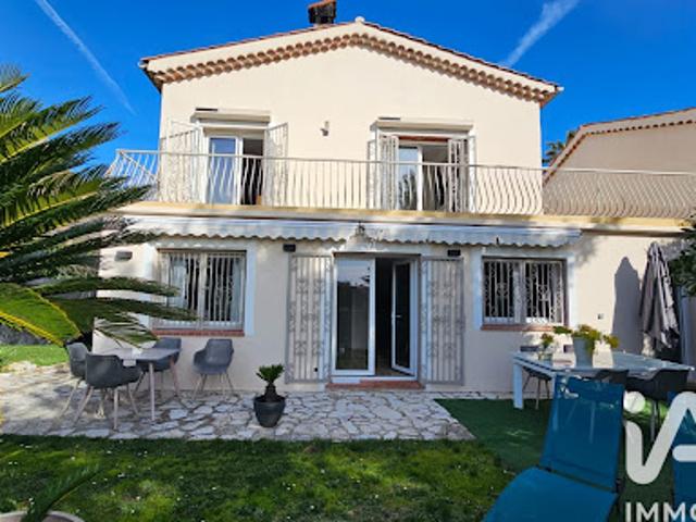 Maison avec piscine et jardin