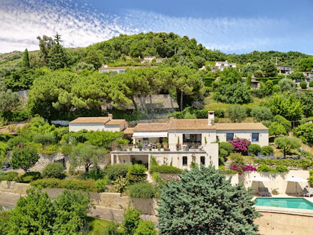 Maison avec piscine et jardin
