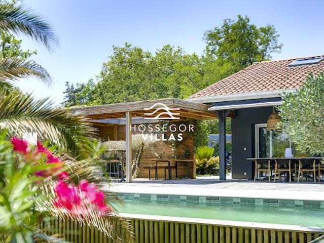 Maison avec piscine et jardin