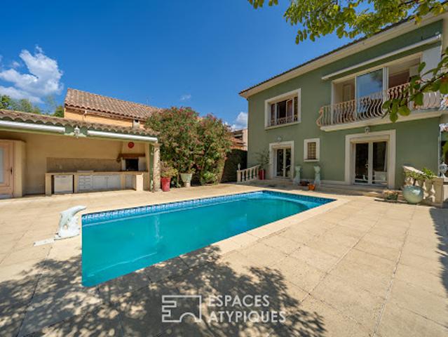 Maison avec piscine et jardin