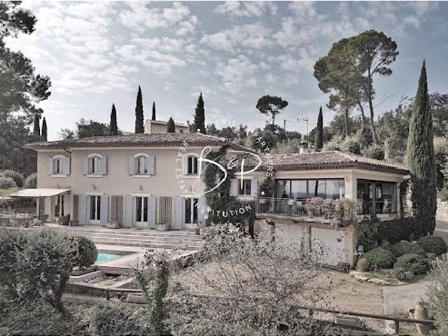 Maison avec piscine et jardin