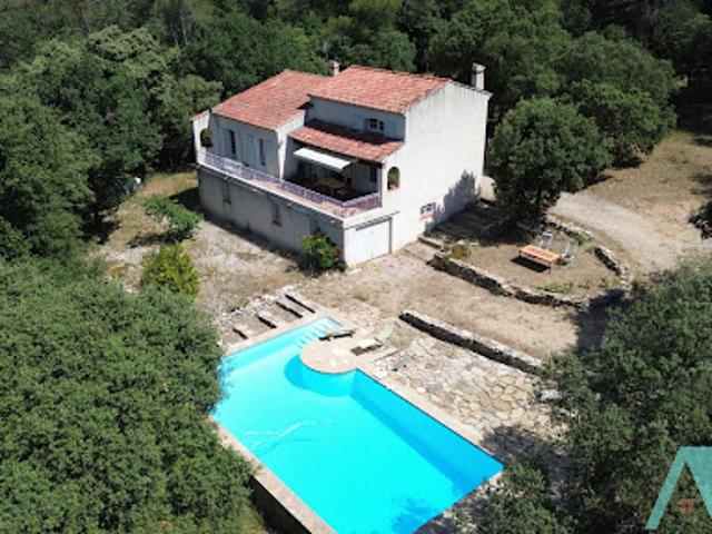 Maison avec piscine et jardin