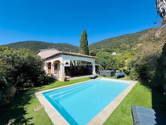 Maison avec piscine et jardin