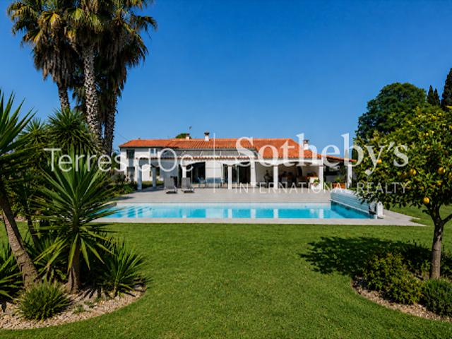 Maison avec piscine et jardin