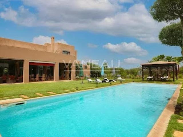 Maison avec piscine et jardin