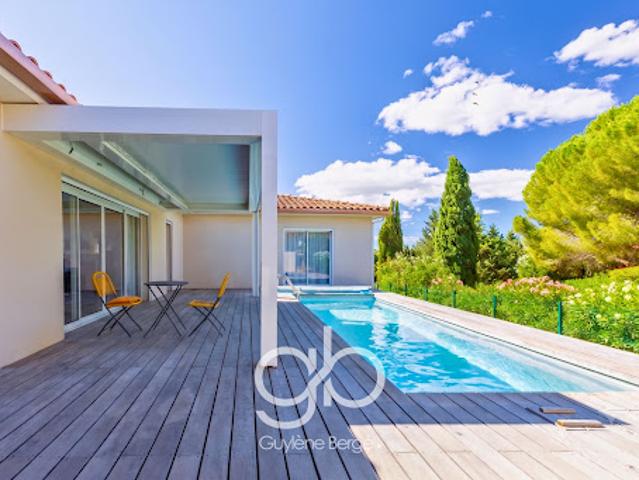 Maison avec piscine et jardin