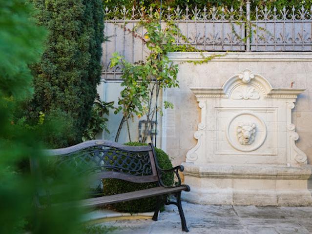 Maison avec piscine et jardin