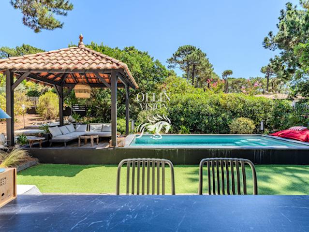 Maison avec piscine et jardin