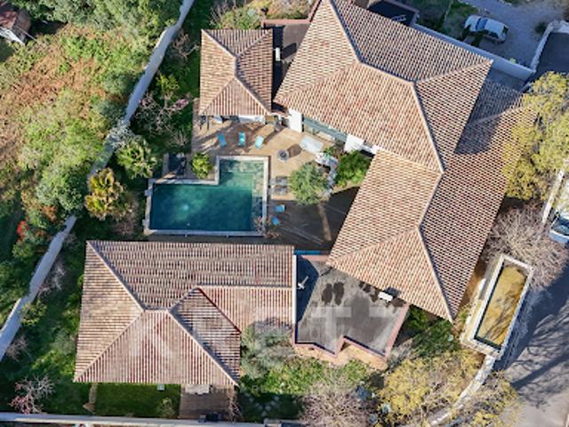 Maison avec piscine et jardin