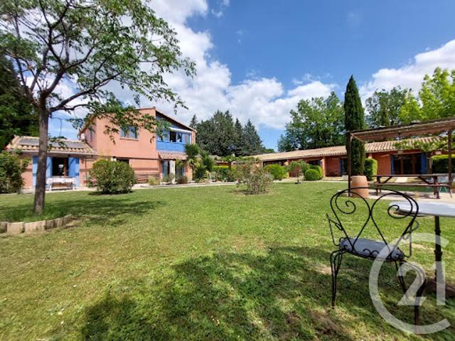 Maison avec piscine et jardin