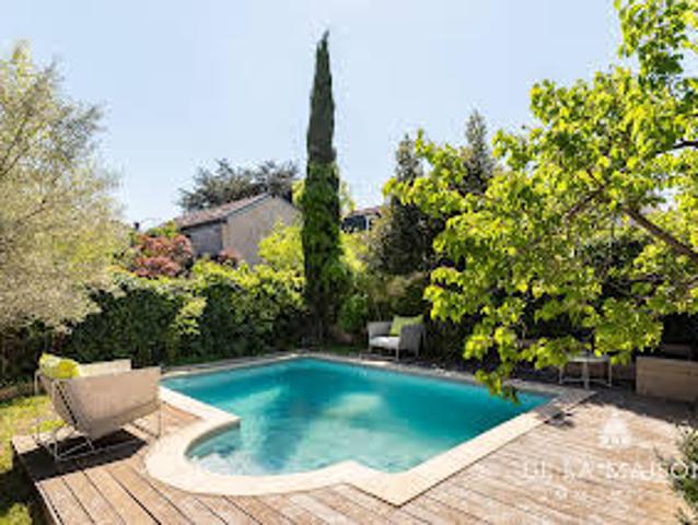 Maison avec Piscine et Jardin