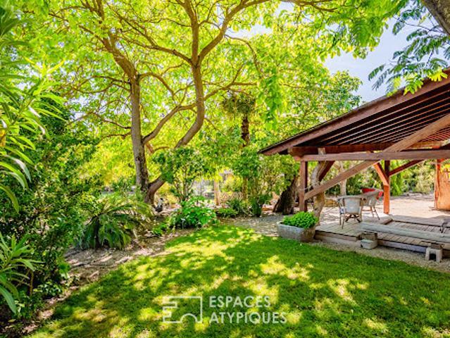 Maison avec piscine et jardin