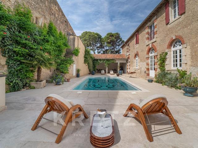 Maison avec piscine et jardin