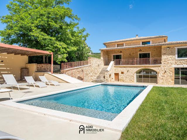 Maison avec piscine et jardin