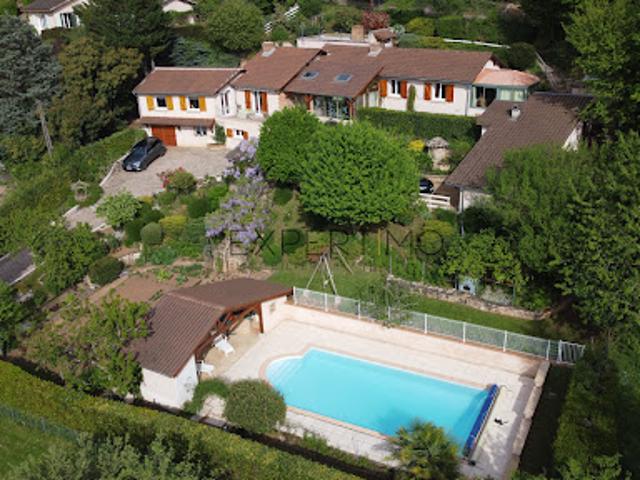 Maison avec piscine et jardin