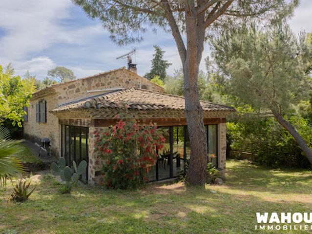 Maison avec piscine et jardin