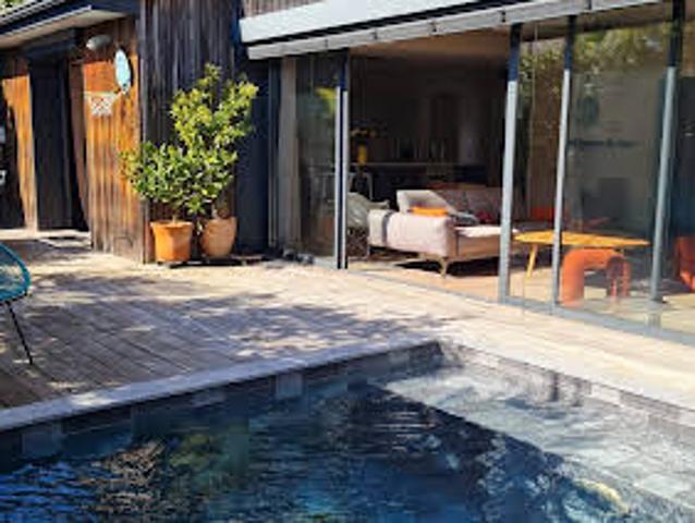 Maison avec Piscine et Jardin