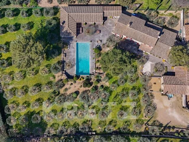 Maison avec piscine et jardin
