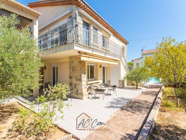 Maison avec piscine et jardin