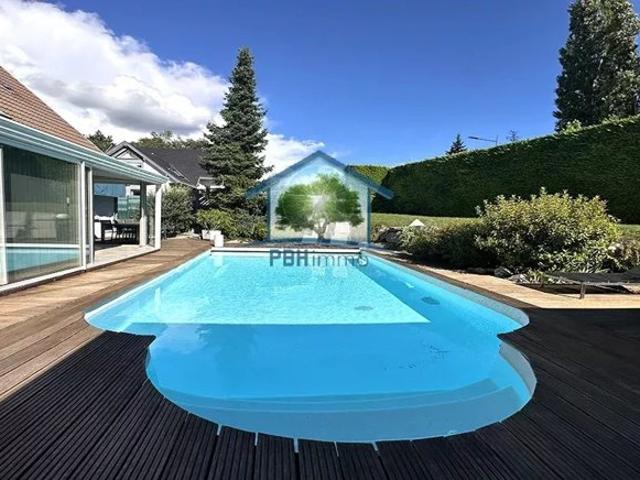 Maison avec Piscine et Pool House