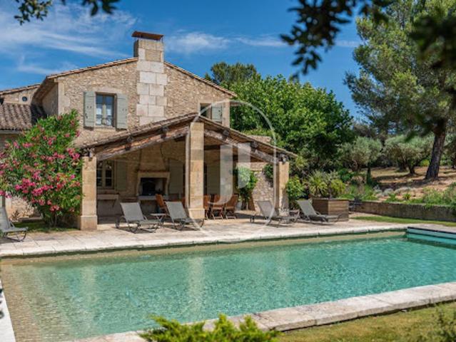Maison avec piscine et terrasse