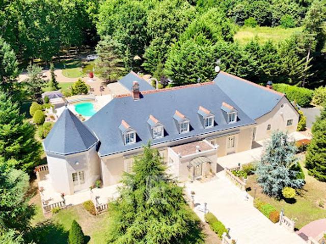 Maison avec piscine et terrasse