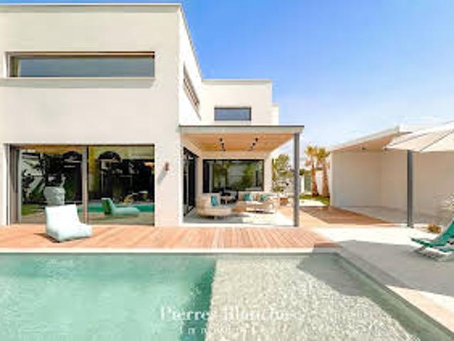 Maison avec Piscine et Terrasse