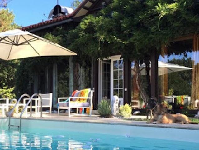 Maison avec piscine et terrasse