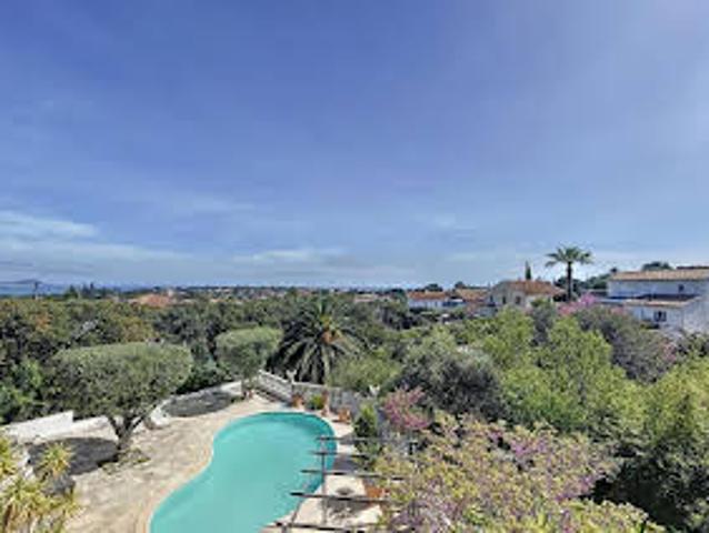 Maison avec Piscine et Terrasse
