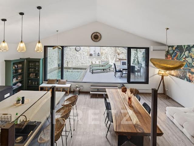 Maison avec piscine et terrasse