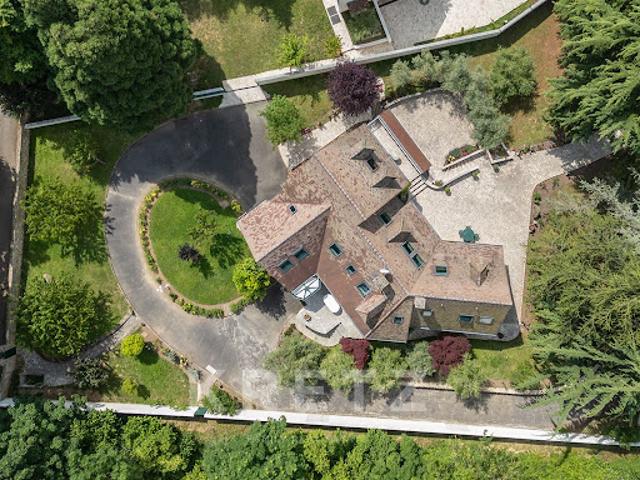 Maison avec piscine et terrasse