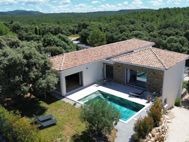 Maison avec piscine et terrasse
