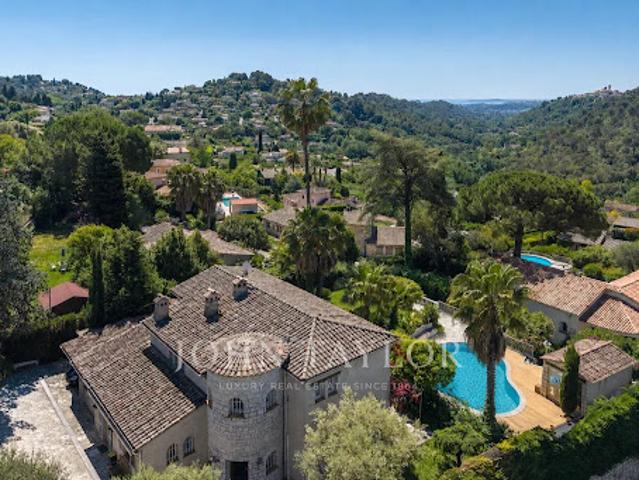 Maison avec piscine et terrasse