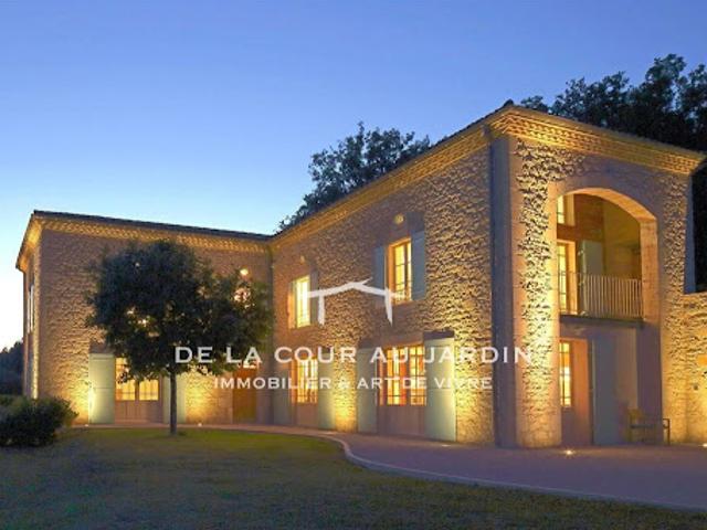 Maison avec piscine et terrasse