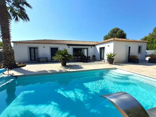 Maison avec piscine et terrasse
