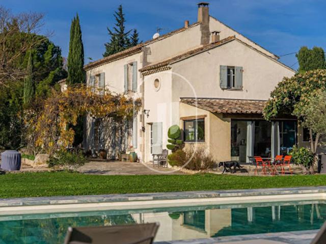 Maison avec piscine et terrasse
