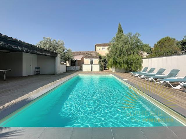 Maison avec piscine et terrasse