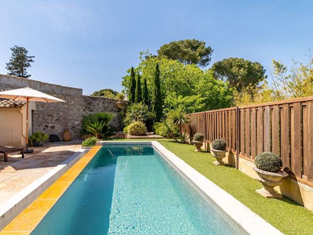 Maison avec piscine et terrasse