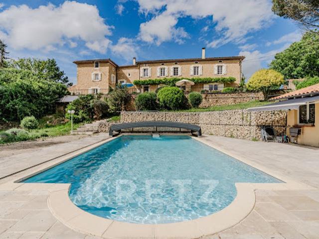 Maison avec piscine et terrasse