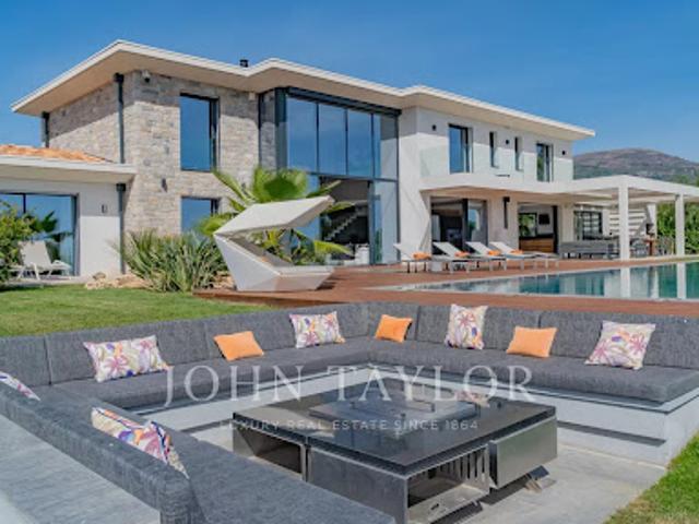 Maison avec piscine et terrasse