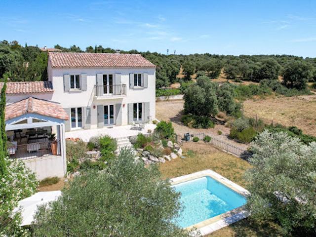 Maison avec piscine et terrasse