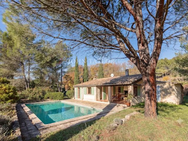 Maison avec piscine et terrasse